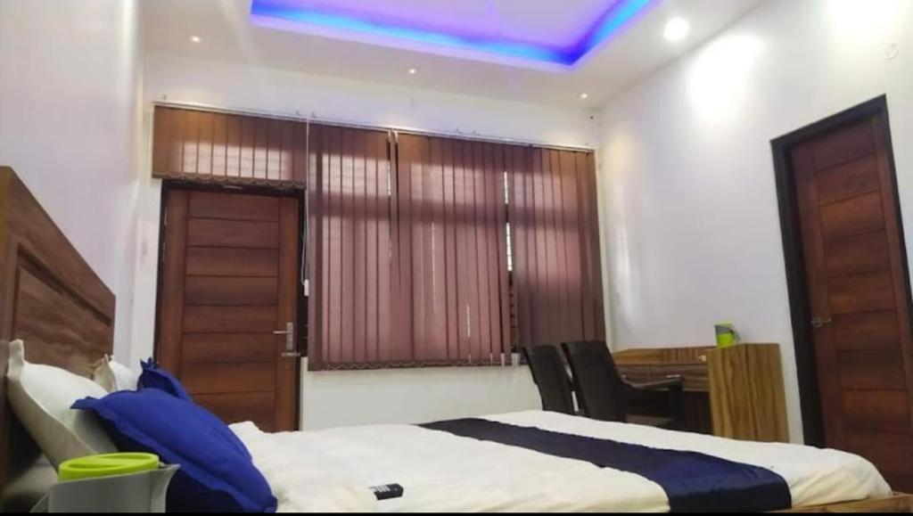 Mauji'S Villa Hotel & Guest House Prayagraj Ngoại thất bức ảnh