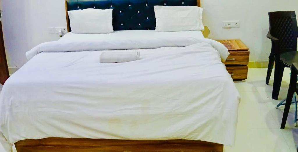 Mauji'S Villa Hotel & Guest House Prayagraj Ngoại thất bức ảnh