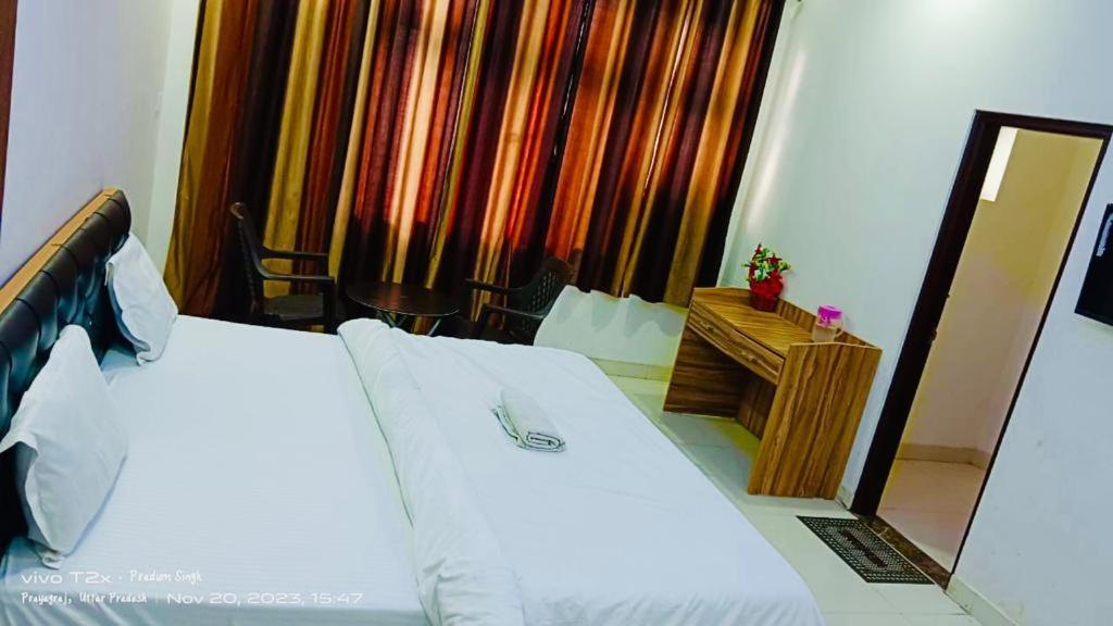 Mauji'S Villa Hotel & Guest House Prayagraj Ngoại thất bức ảnh