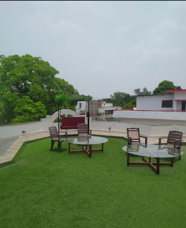 Mauji'S Villa Hotel & Guest House Prayagraj Ngoại thất bức ảnh