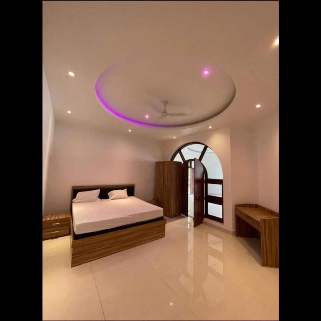Mauji'S Villa Hotel & Guest House Prayagraj Ngoại thất bức ảnh