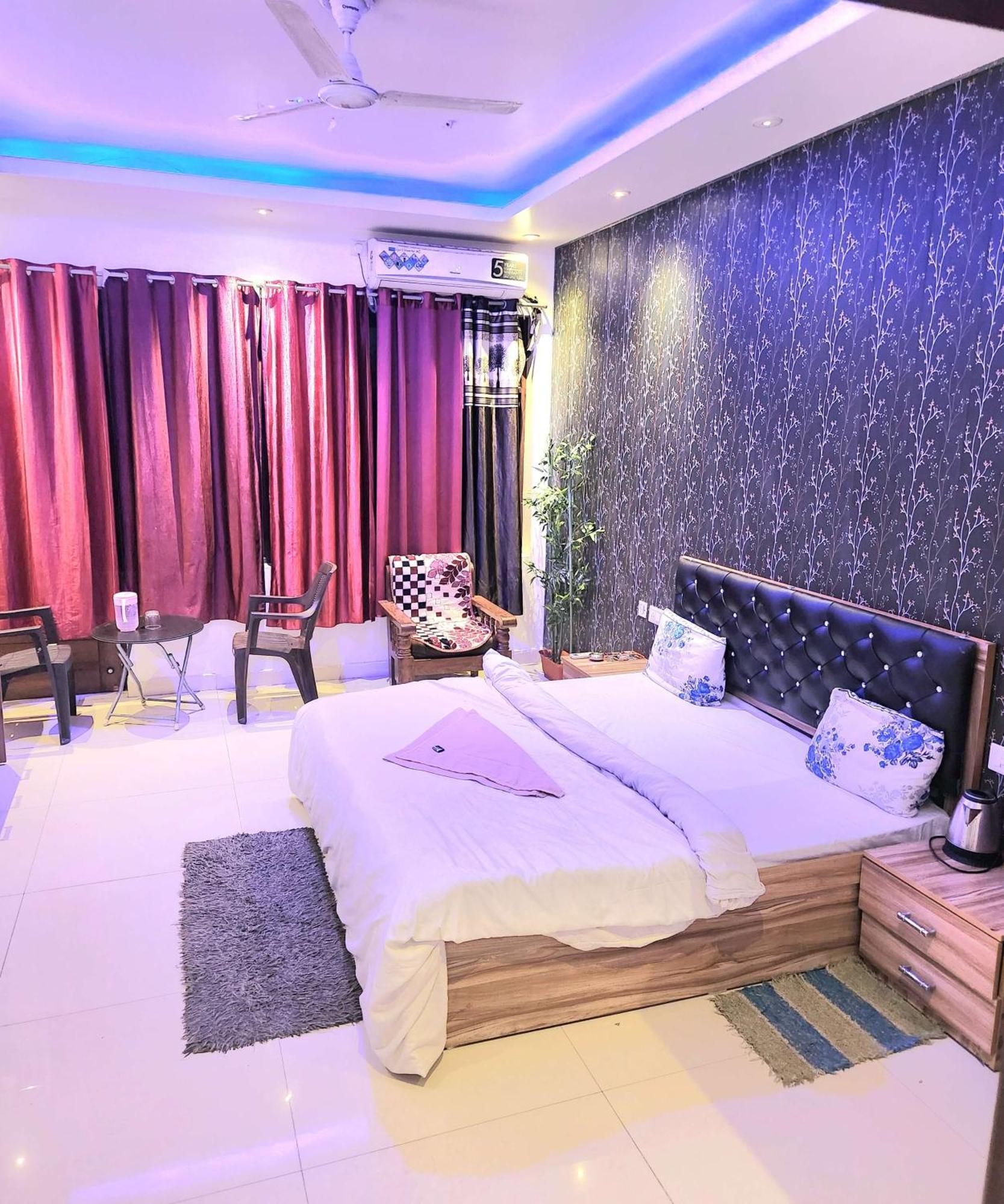 Mauji'S Villa Hotel & Guest House Prayagraj Ngoại thất bức ảnh